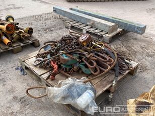 Pallet of Chains & Lifting Equipment cuchara frontal