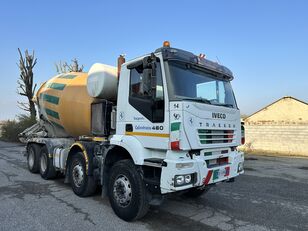 Cifa  en el chasis IVECO Trakker 480 camión hormigonera