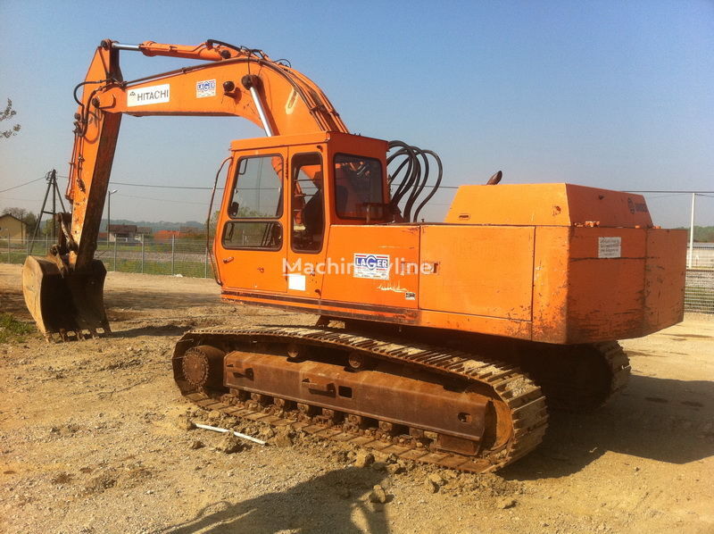Hitachi UH 103 excavadora de cadenas