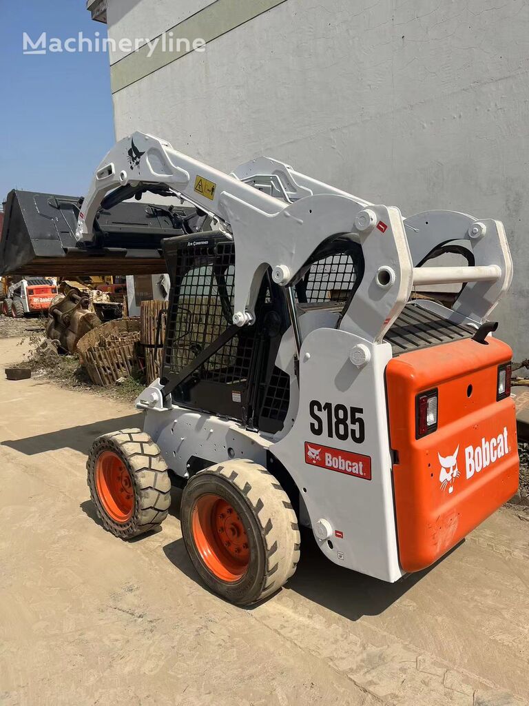 Bobcat S185 minicargadora